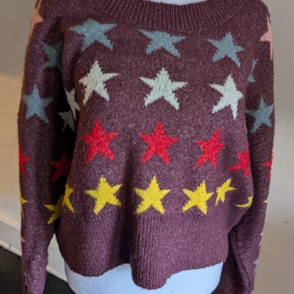 wildfox cropped pullover star sweater in burgundy/maroon ASO andi mack (small) - Picture 6 of 7